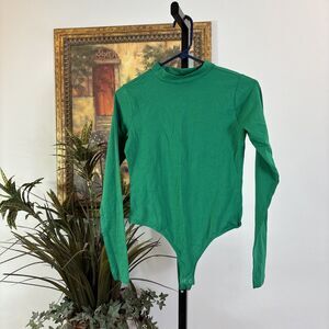 Fashion Nova Women Size Medium Melanie Mock Neck Bodysuit Long Sleeve Green